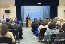 Разрыв реальности, лудомания и вейпы: в Волжском на Рождественских чтениях говорили о деструктивном контенте