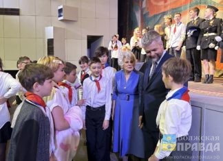 Город Волжский посетил внук легендарного генерала Карбышева