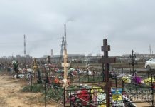 Волжане обсуждали благоустройство кладбища и красную нитку на запястье