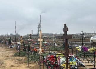 Волжане обсуждали благоустройство кладбища и красную нитку на запястье