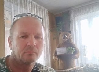 Сын женщины-бомжа рассказал, как рос без родителей