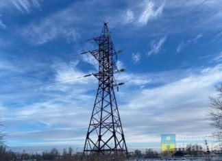 Жители Волжского сигнализируют о плачевном состоянии опор ЛЭП