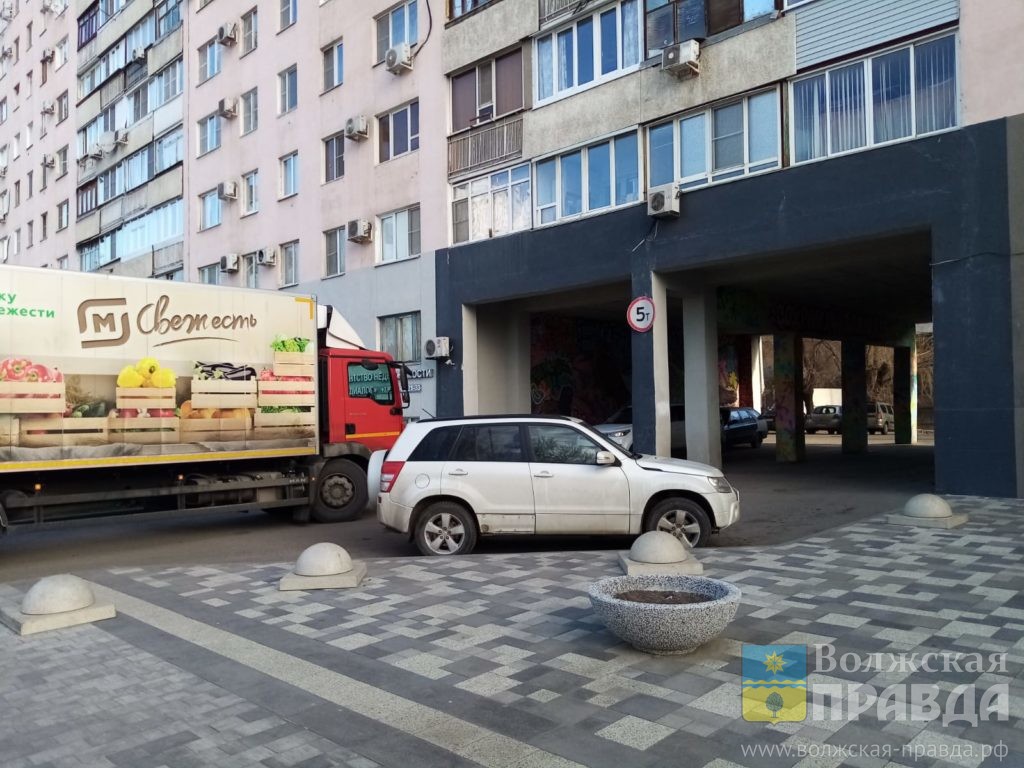 Платные парковочные места могут появиться на улицах в Волгограде и области  | 29.06.2023 | Волжский - БезФормата