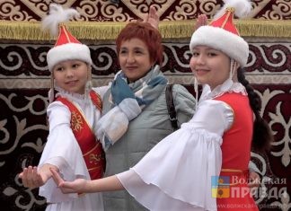 Волжане говорили о дружбе народов, переплатах за соседей и автобусах без сбоев