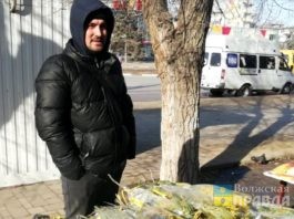 В Волжском проверят всех торговцев цветами