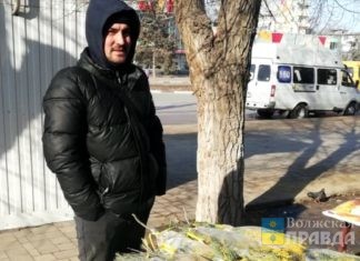 В Волжском проверят всех торговцев цветами