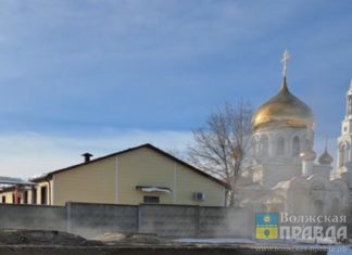 Авария или утечка: волжане заметили неподалёку от храма сильное парение