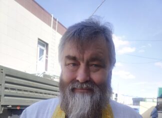 Волжский священник Пётр Симора в один день покрестил 160 человек