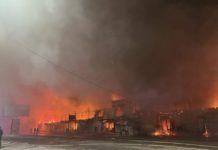 Мощный пожар повредил часть складов на Тулака в Волгограде