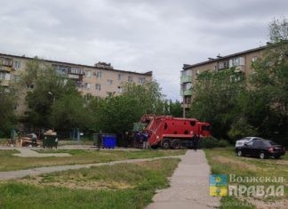 «Куч размером с пятиэтажку еще не видели»: в КЖД мэрии Волжского провели мусорный ликбез
