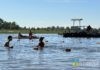 Купание в реке