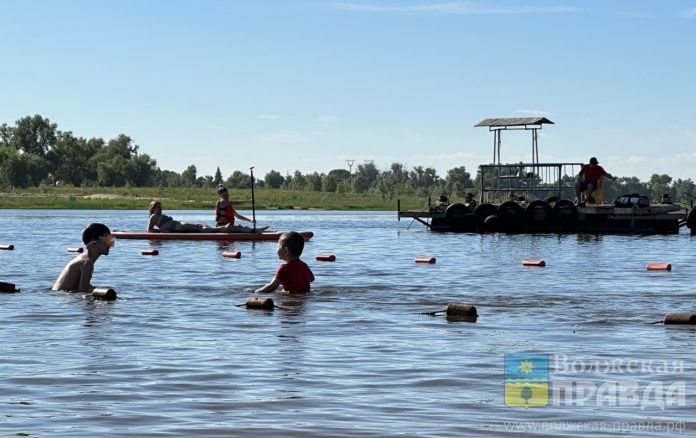 Купание в реке