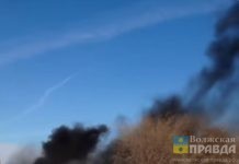 «Мужики покрышки жгли»: пожарные 32-й ПСЧ ликвидировали в Волжском остатки пожара у гаражей на ул. Пушкина