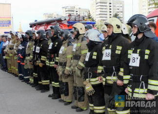 Гонки по вертикали: волжские пожарные соревновались в скоростном подъёме на верхний этаж гостиницы «Ахтуба»