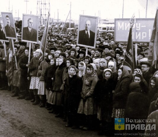 Он же памятник: как волжане после развенчания «культа личности» Сталина ломали