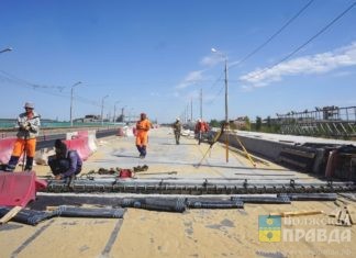 Гидроизоляция на путепроводе по улице Александрова в Волжском выполнена уже на 80 процентов