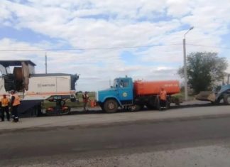 В Волжском ведется ремонт дороги на улице Пушкина