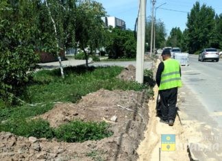 На улицах Труда и Машиностроителей в Волжском появятся новые парковочные карманы