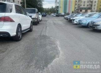 В Волжском дороги ремонтируют струйно-инъекционным методом