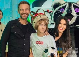 Мой бородатый малыш: сын волгоградских звёзд Ирины Дубцовой и Романа Черницына взял фамилию мамы и запел