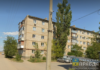 «В памперсе, вместе с сеткой»: в Волжском с пятого этажа выпала 4-летняя девочка