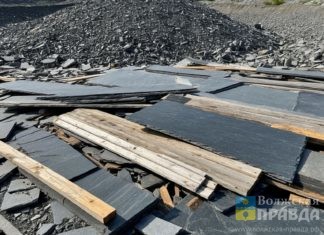 В Городищенском районе сваливали строительный мусор с КАМАЗа прямо в поселке