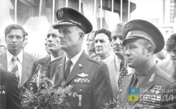 Космонавты и Волжский: Терешкова стала перемотчицей, Леонов подружился с художниками