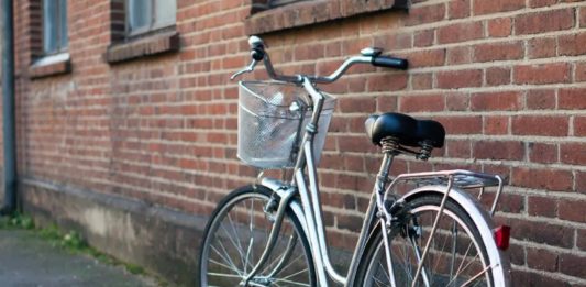 Полиция Волжского задержала воришку велосипедов