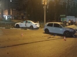 В Волжском иномарка снесла «Шкоду» с 9-летним ребёнком
